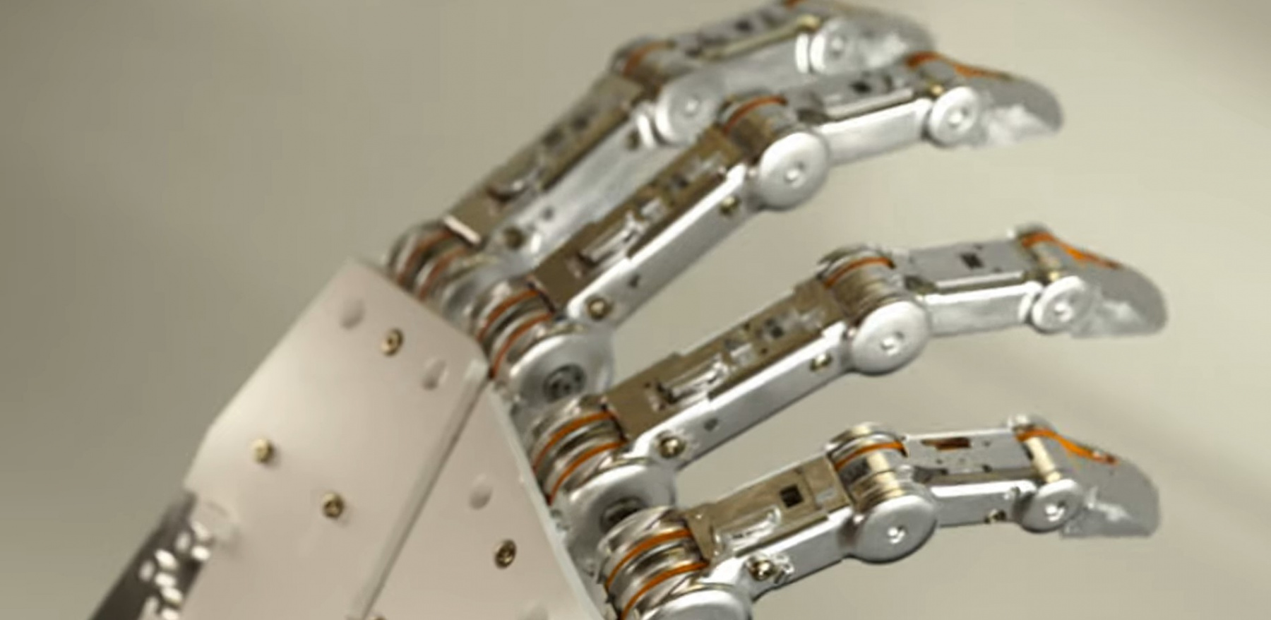 1x raskryvaet detali ruk robota neo pered zapuskom — фото 1