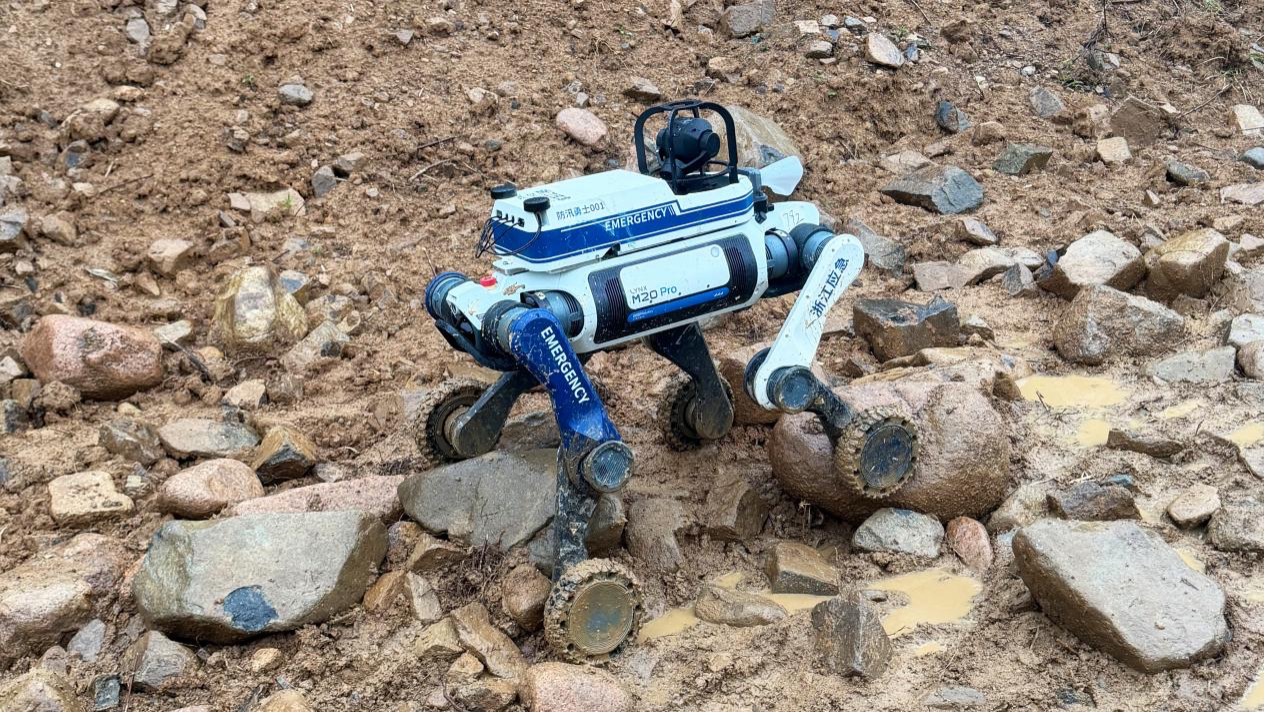 deep robotics predstavila ai flood fighting warrior — фото 1