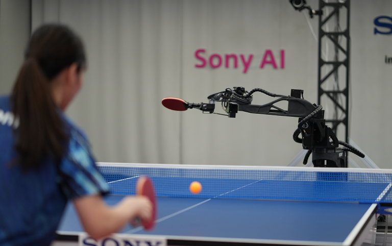 Как робот Sony AI для настольного тенниса продвигает физический ИИ